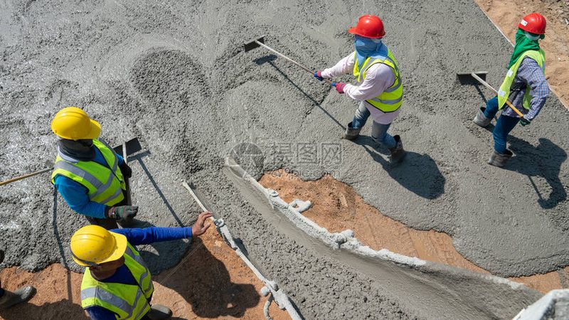 土建工程资质要求企业具备以下条件：